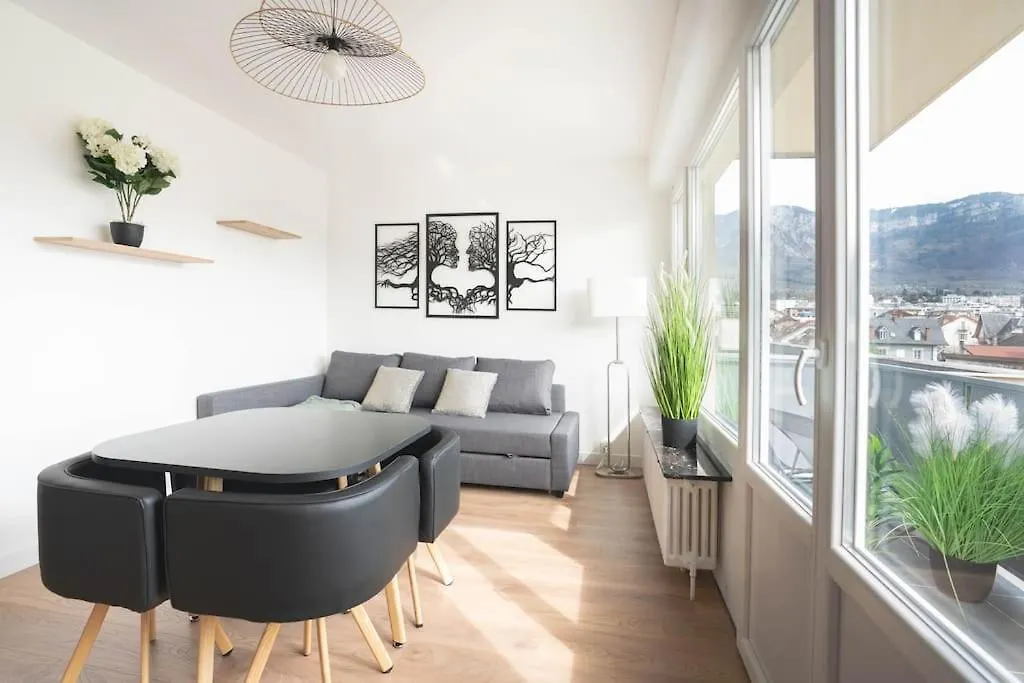 T2 Parking Gratuit Plus 2 Balcons Aix-les-Bains Apartment