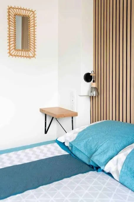 T2 Parking Gratuit Plus 2 Balcons Aix-les-Bains 0*,  France